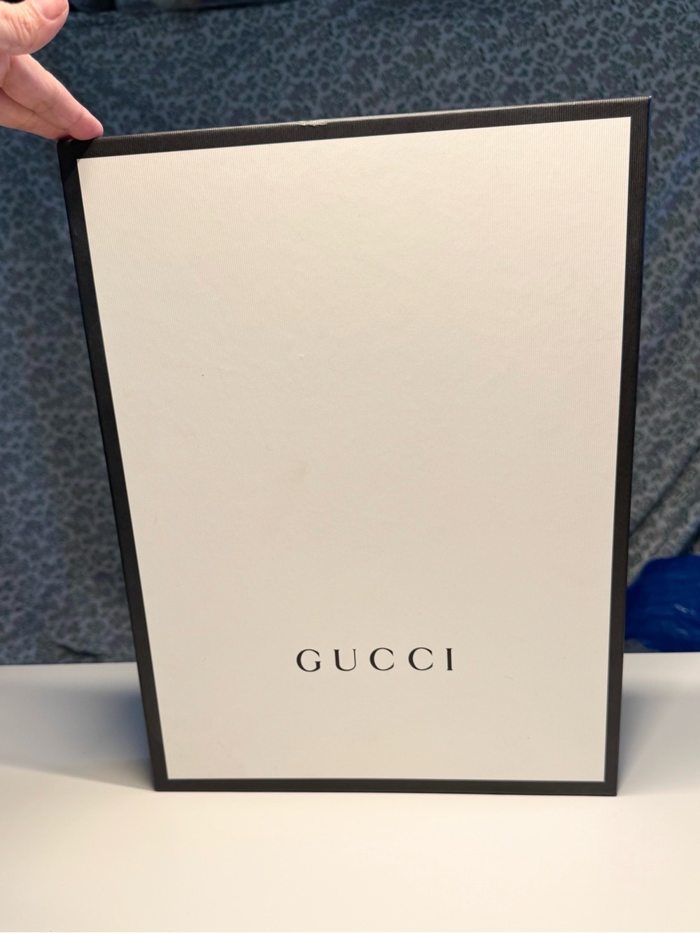 GUCCI Authentic Empty Signature Gift Box Scarf Small Clothing 16x12x1.5